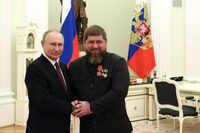 Путин наградил Кадырова орденом предателя